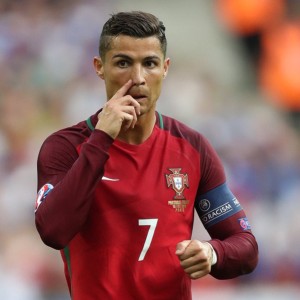 开云app全站-英超激烈角逐：战满全场的逆转佳绩，英超集锦